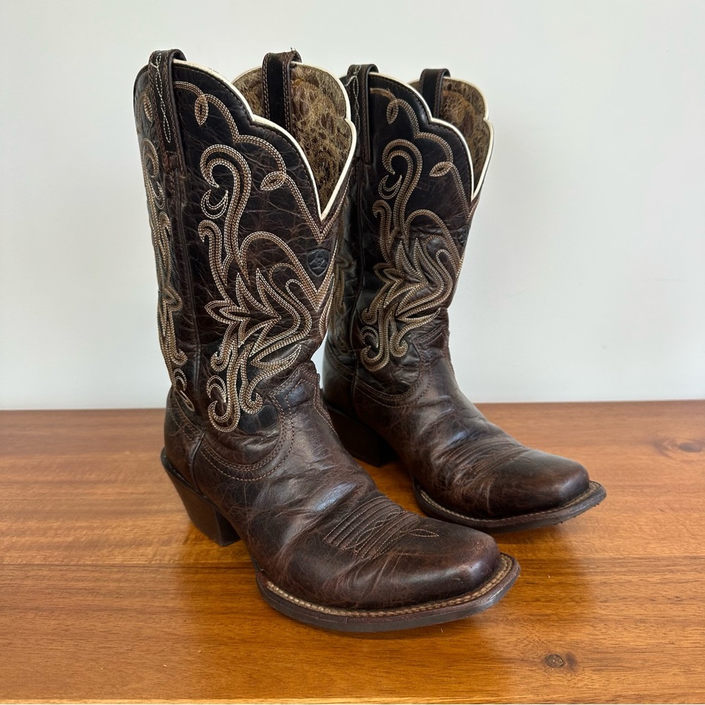 Ariat Legend Rowdy Brown Western Square Toe Cowboy Boots with Embroidery, 6.5
